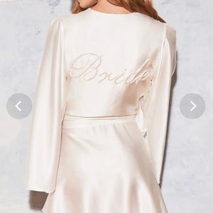Like New fleur du mal Pearl Bride Robe
